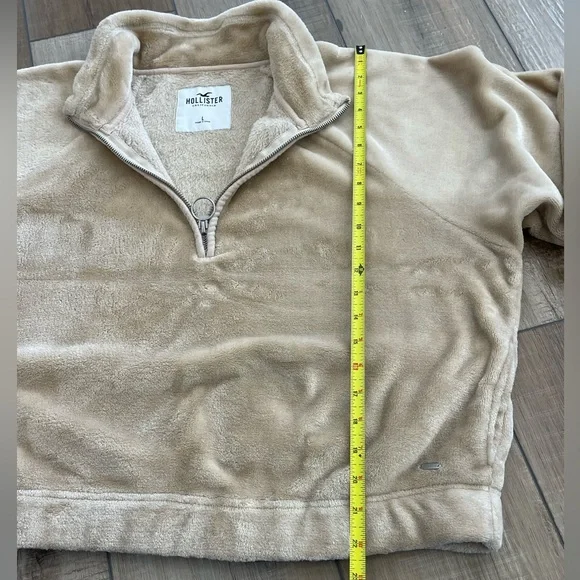 Hollister Women’s Tan Fleece Sweater Size Large - Picture 3 of 12
